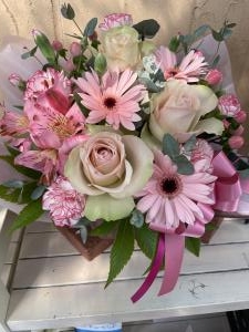 ピンクのアレンジメント｜「みどりやＲｉｃｏ」　（長野県岡谷市の花キューピット加盟店 花屋）のブログ